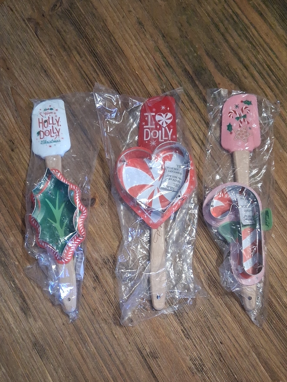 DOLLY PARTON Holiday Cookie Cutter Set - Red, Green, Pink